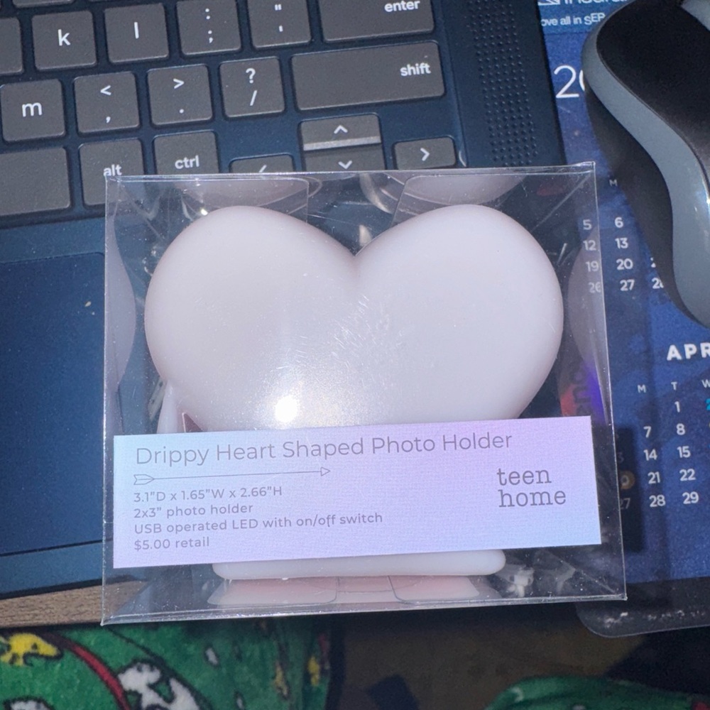 Pink Drippy Heart Shaped Photo Holder